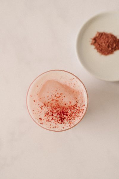 <i>Pink Balance</i>, le complément alimentaire qui va booster vos <i>hormones</i> - Doolittle