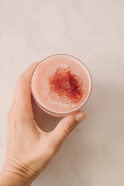 <i>Pink Balance</i>, le complément alimentaire qui va booster vos <i>hormones</i> - Doolittle