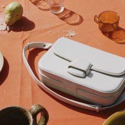 Réuni - Sac en cuir Crossbody, 565 €