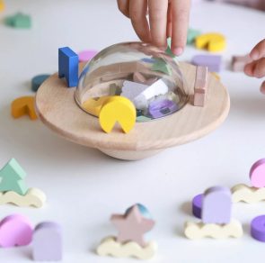 Le jeu d&rsquo;équilibre UFO <i>kiko+ & gg*</i> - Doolittle