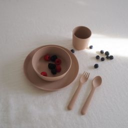 Cink - Coffret de vaisselle, 25€