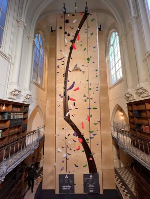 <i>Escalader</i> en famille dans une <i>chapelle</i> - Doolittle