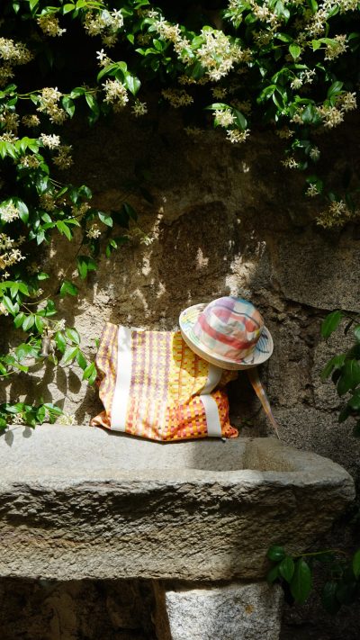 Les chapeaux <i>arty</i> & ensoleillés de <i>Romualda</i> - Doolittle