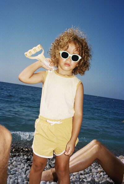 Les <i>lunettes</i> de l&rsquo;été by <i>Izipizi</i> - Doolittle