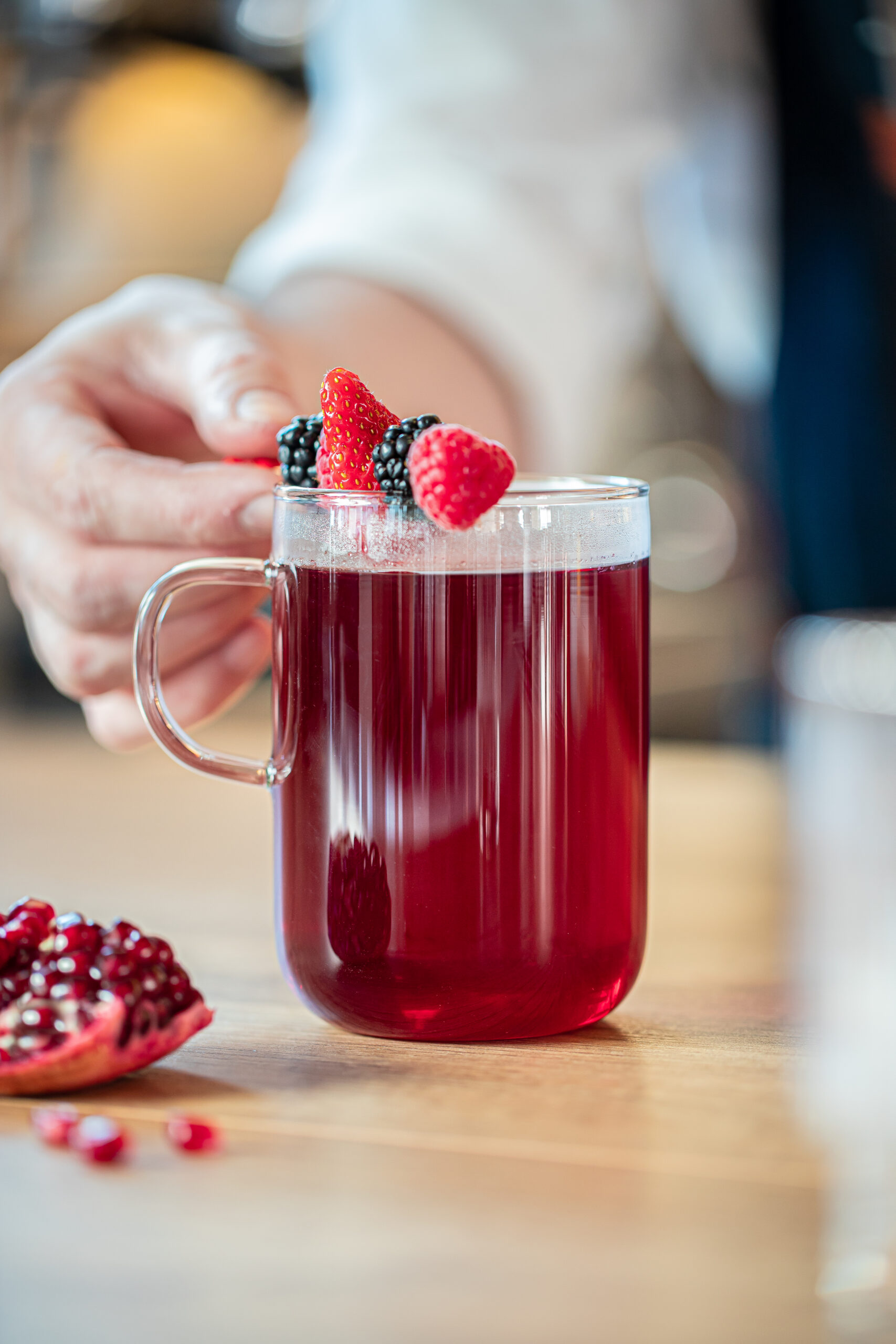 Jus chaud Fruits Rouges Épicés imaginé par la marque de sirops Monin - Doolittle