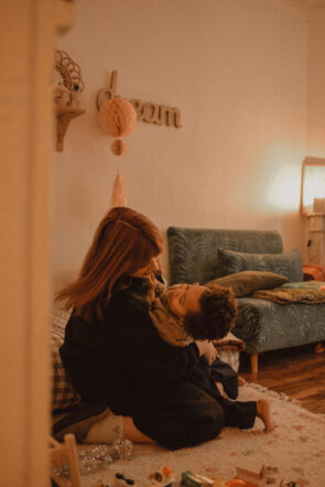 Comment <i>élever</i> un garçon dans notre <i>société</i> ? - Doolittle