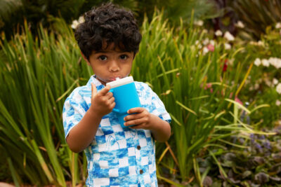 La tasse <i>Infantino</i>, l&rsquo;alliée hydratation des <i>tout-petits</i> - Doolittle