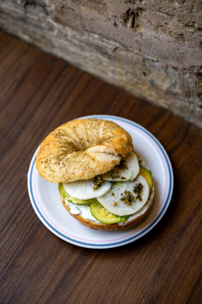 <i>Munch</i>, le nouveau temple du <i>bagel</i> new-yorkais à Paris - Doolittle