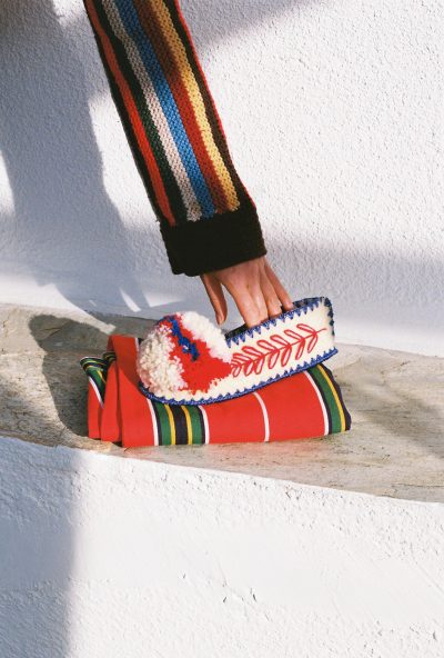 L&rsquo;art du chausson avec <i>Give A Pon</i> - Doolittle