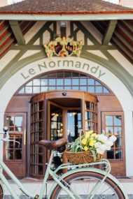 24h à l&rsquo;hôtel <i>Barrière Le Normandy</i>, une parenthèse enchantée et mythique en famille à <i>Deauville</i> - Doolittle