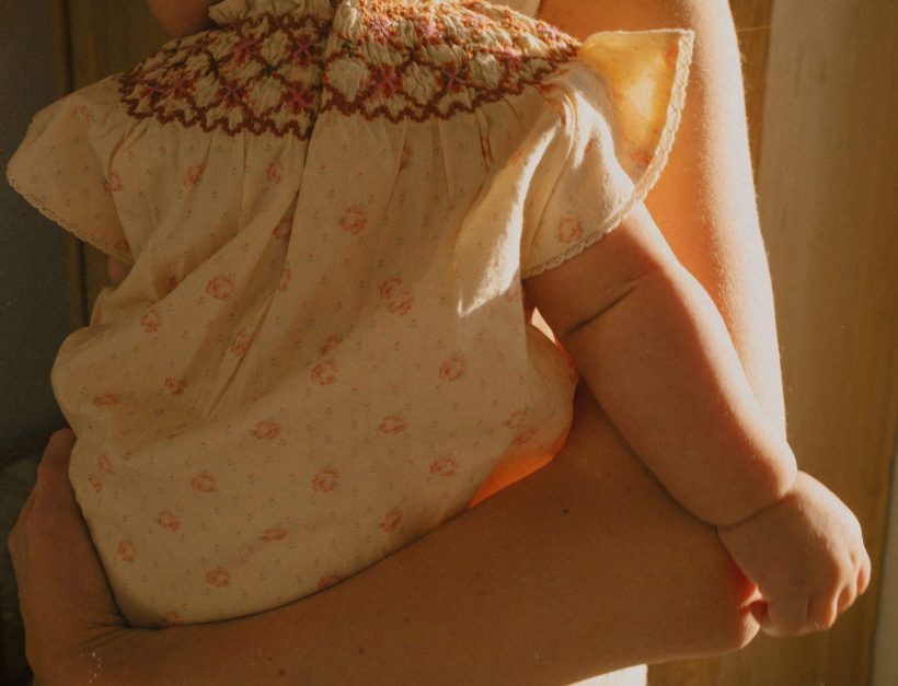 <i>Petit Sézane</i> dévoile sa toute première collection <i>Naissance</i> - Doolittle