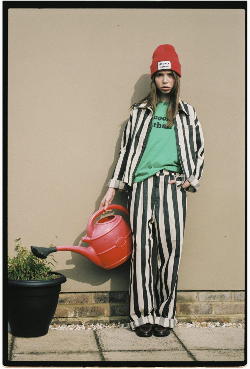 Veste et pantalon noir et blanc Stella Nova chez Word Store London, T-shirt vert Young Double, Bonnet Young Double, Mocassins Russell & Bromley - Doolittle