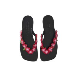  - Sandales rouge hibiscus, 195 €