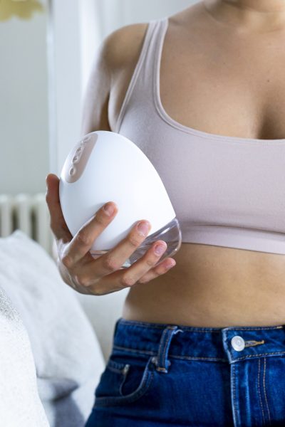 On a testé… <i>Perifit Pump</i>, le tire-lait sans fil qui libère (un peu) le <i>post-partum</i> - Doolittle
