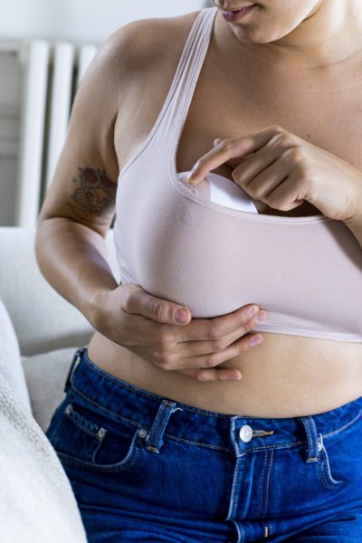 On a testé… <i>Perifit Pump</i>, le tire-lait sans fil qui libère (un peu) le <i>post-partum</i> - Doolittle