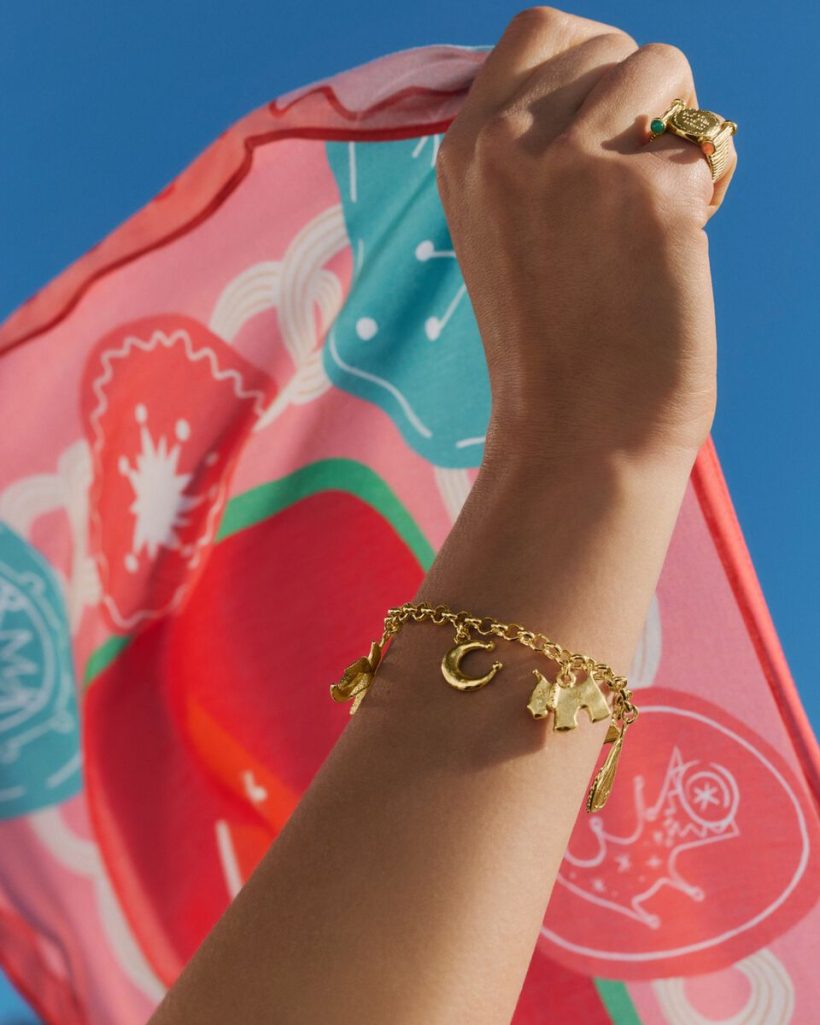 La <i>collaboration</i> solaire entre Agatha & <i>Pangea</i> - Doolittle