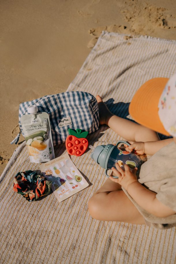 Le petit kit de <i>survie</i> pour voyager sereinement avec bébé signé <i>Popote</i> - Doolittle