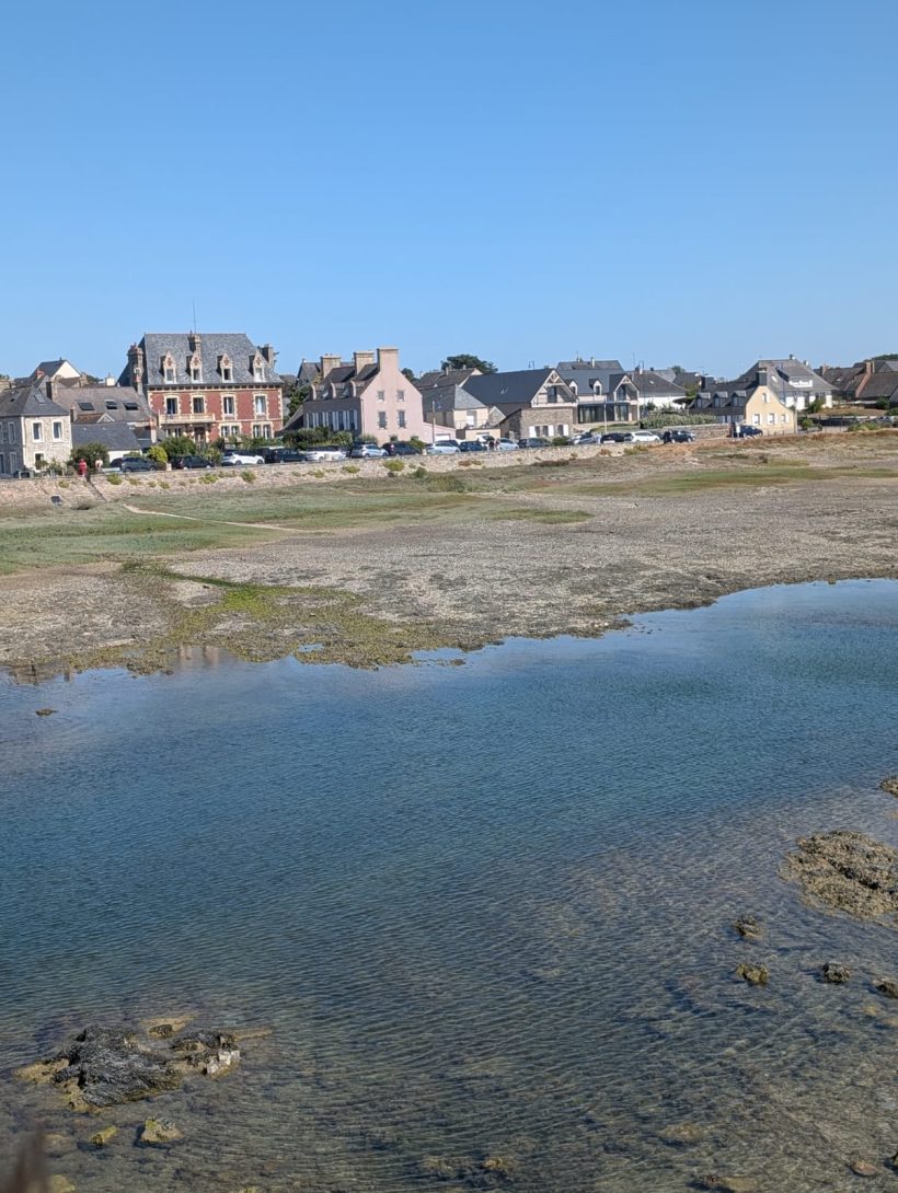 10 <i>bonnes raisons</i> d’embarquer toute la <i>tribu</i> pour un séjour dans le <i>Cotentin</i> - Doolittle
